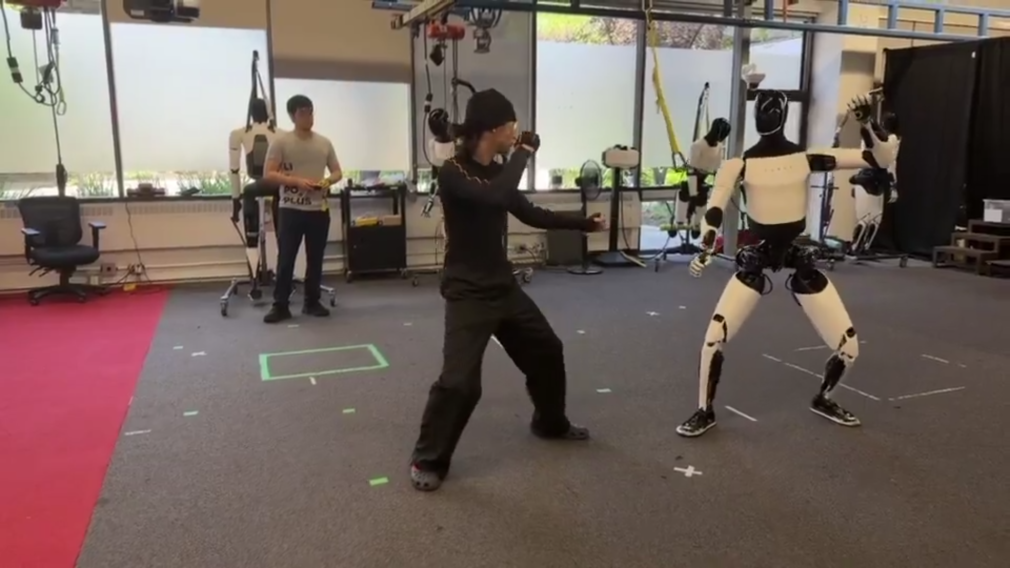 Elon Musk Showcases Tesla Optimus V3 Executing Kung Fu Maneuvers